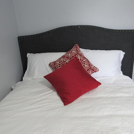 Luxury Suites At Military Trail Торонто Екстериор снимка